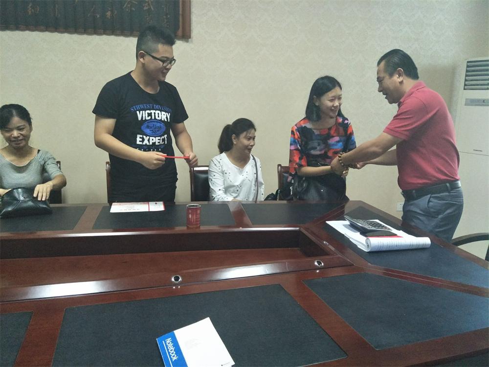 福建易順建筑工程有限公司2017年第一屆：“金秋助學(xué)，學(xué)子圓夢(mèng)，誠(chéng)信你我，感恩社會(huì)”